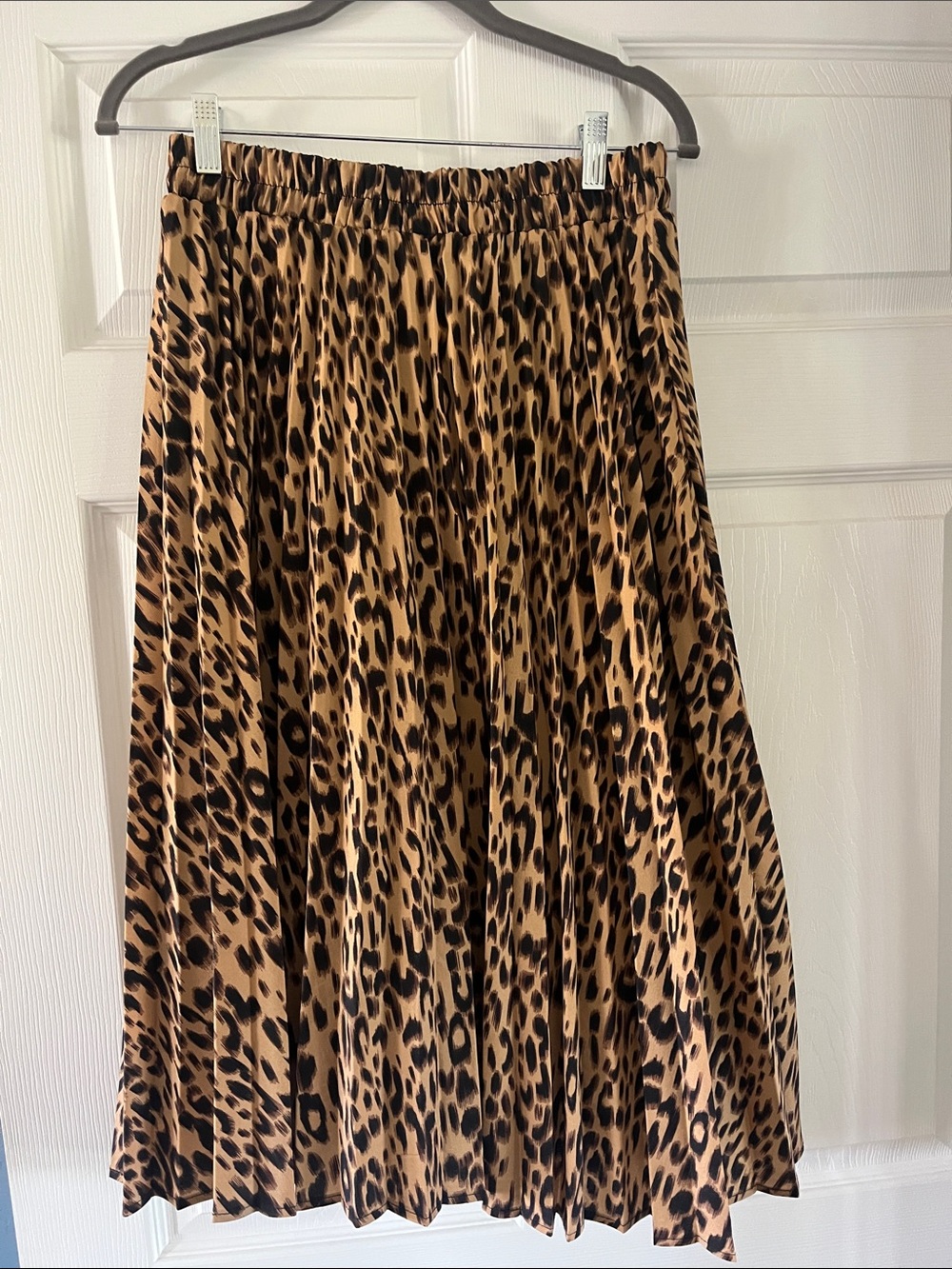 Leopard Print A-Line Elastic Waist Pleated Midi Skirt